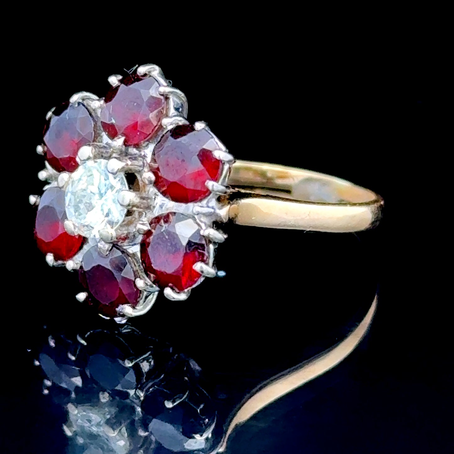 18K Yellow Gold Ruby & Diamond Daisy Ring