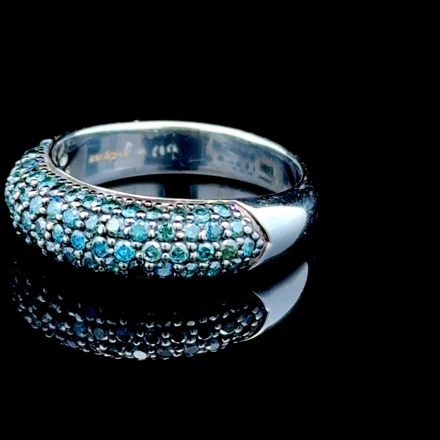 9K White Gold Blue Diamond Band