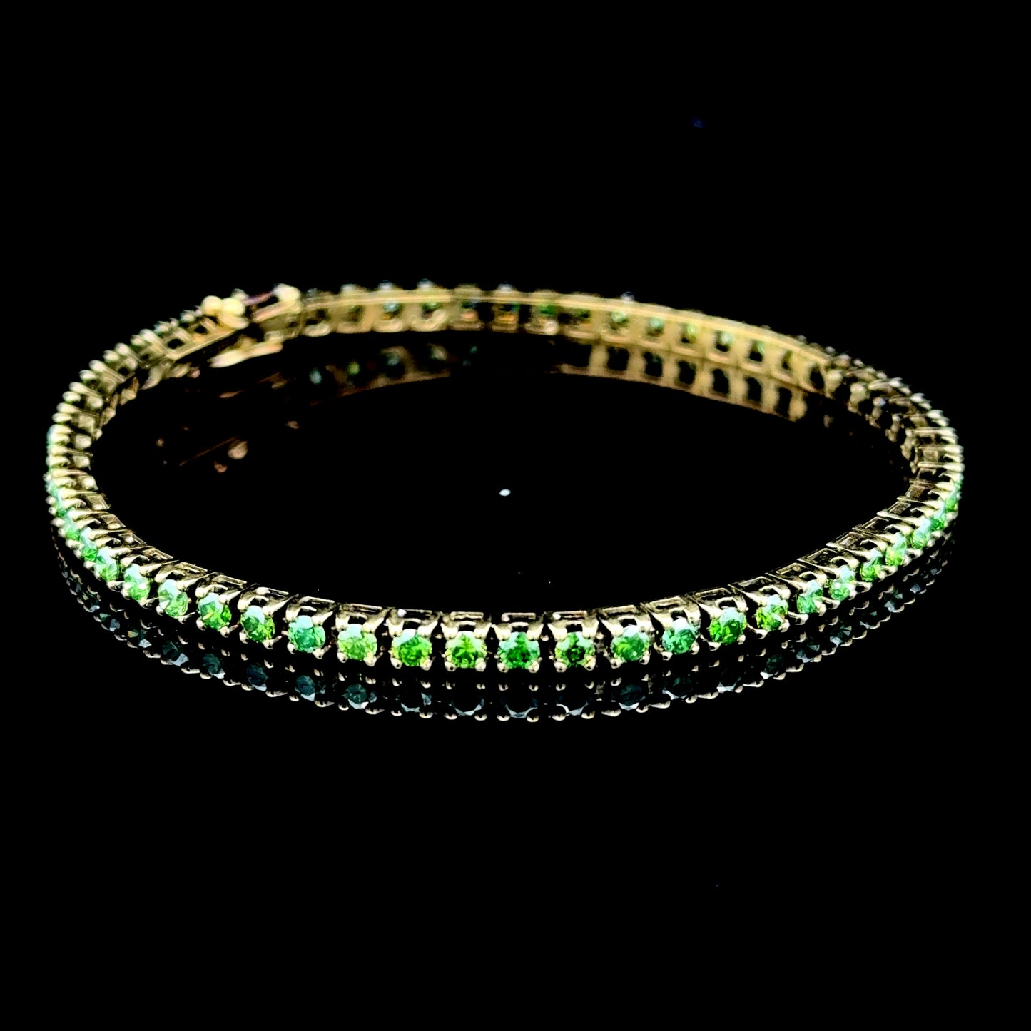 18K Yellow Gold Green Diamond Bracelet APPX 3 CTS
