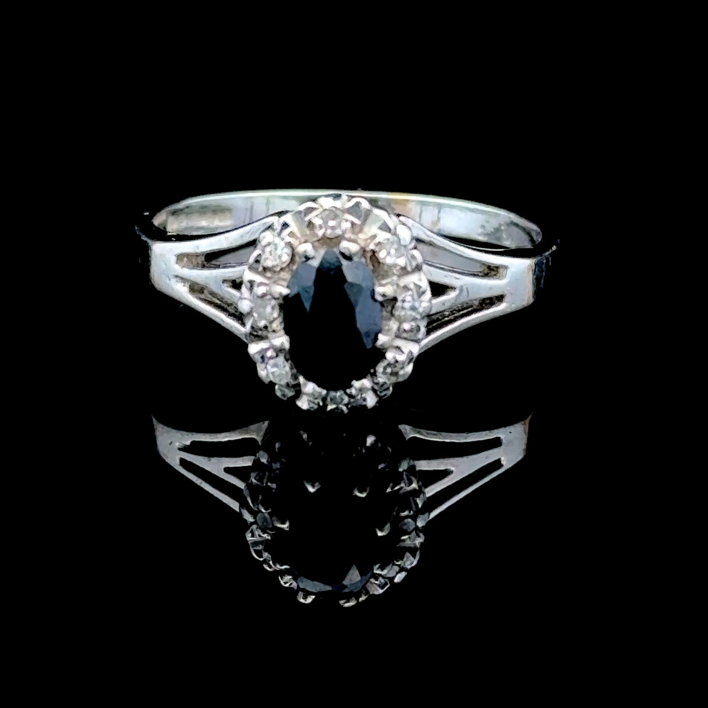 9K White Gold Sapphire & Diamond Cluster Ring