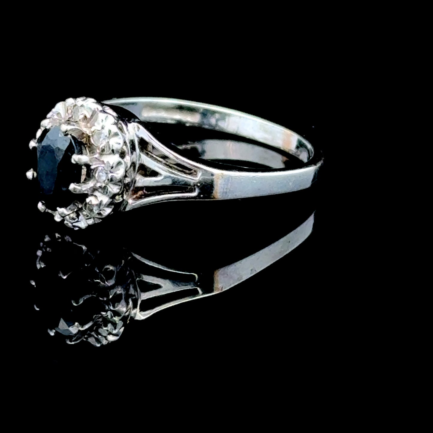 9K White Gold Sapphire & Diamond Cluster Ring