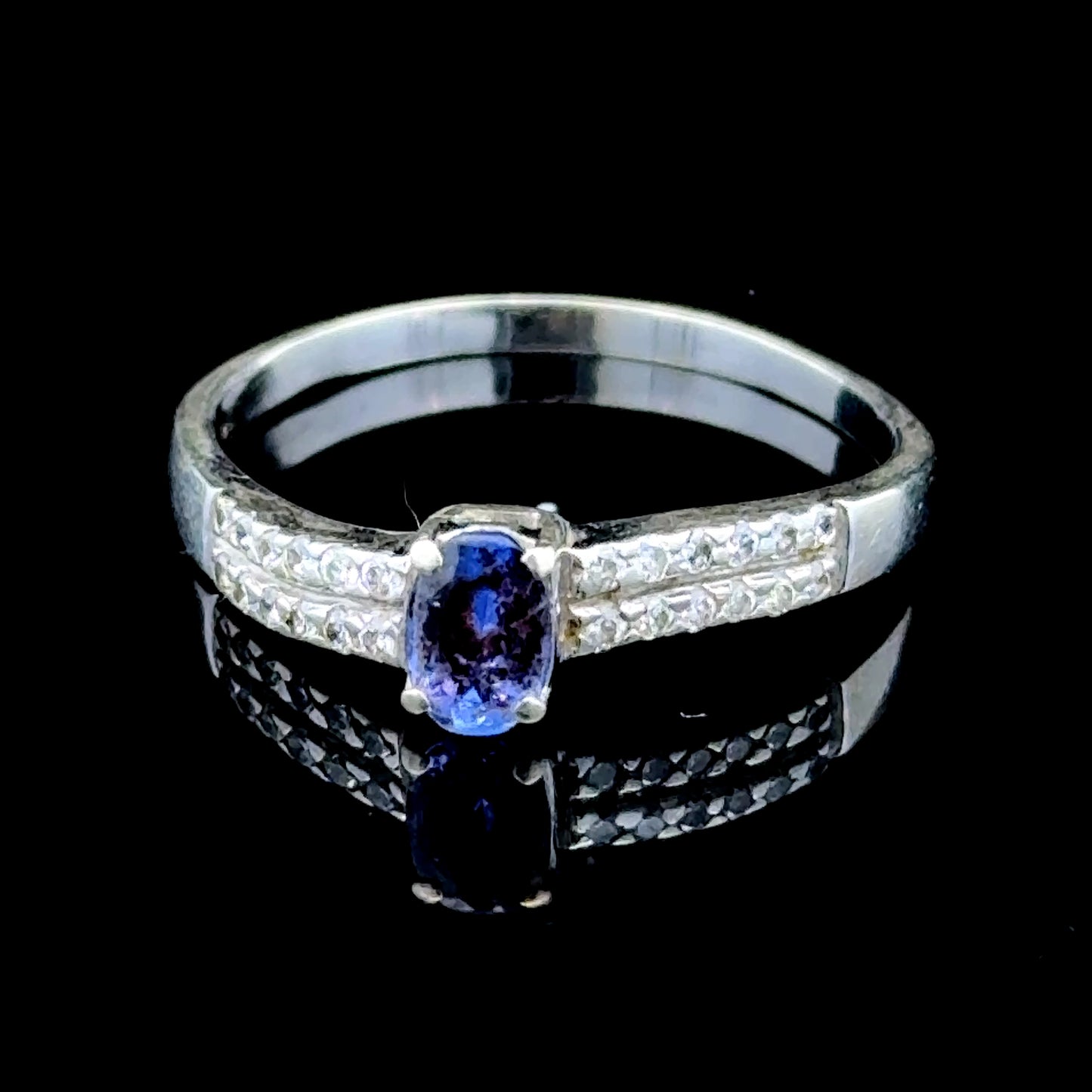 9K White Gold Tanzanite & Diamond Ring