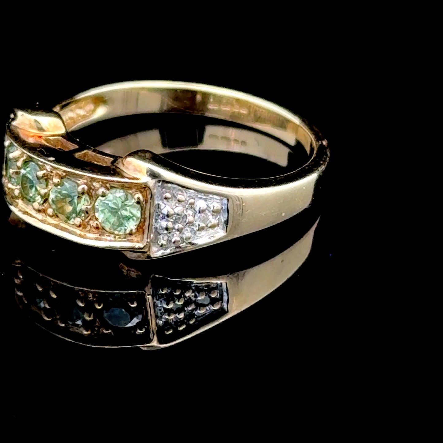 9K Yellow Gold Peridot & Diamond Ring