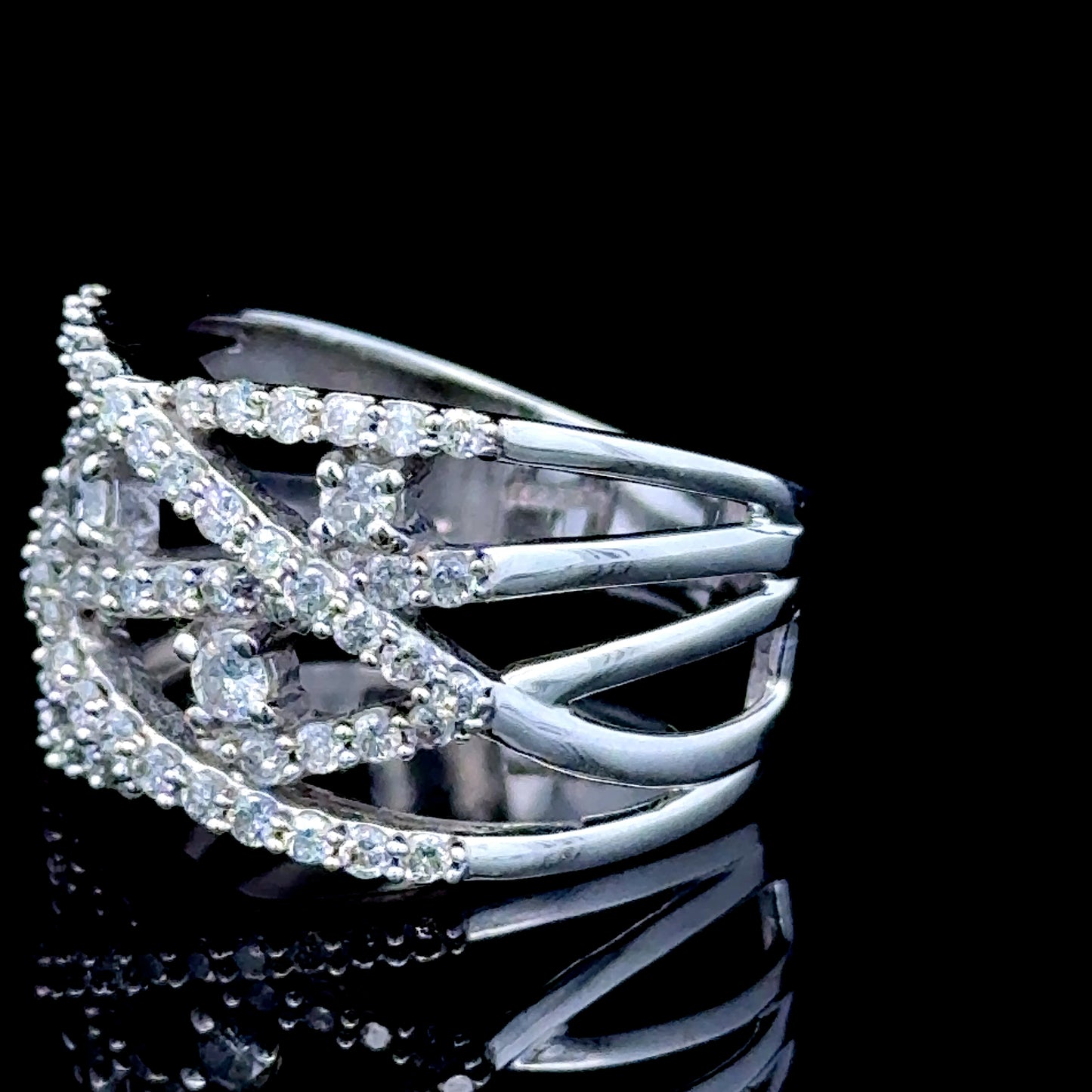 14K White Gold Diamond Criss Cross Band APPX 1.0 CTS