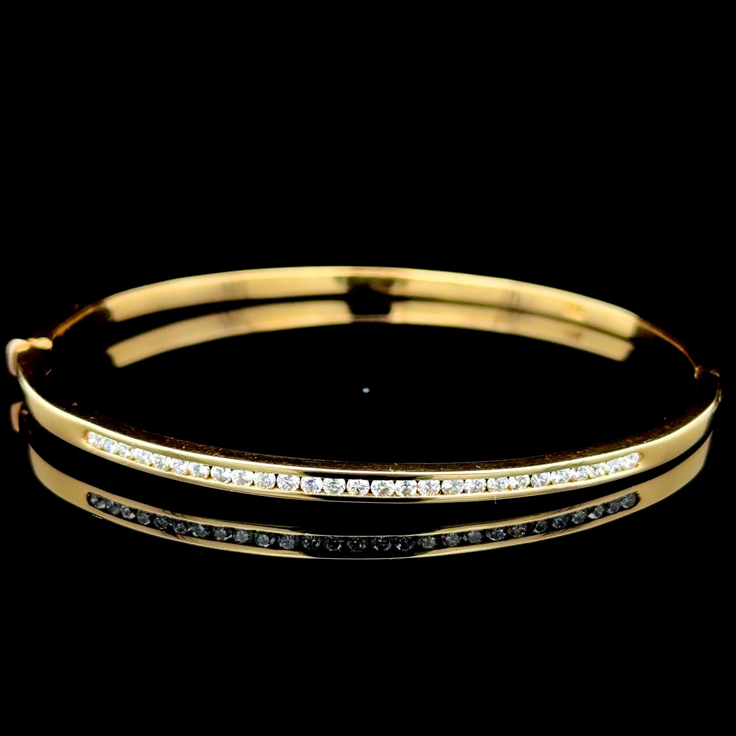 18K Yellow Gold Diamond Dot Bangle