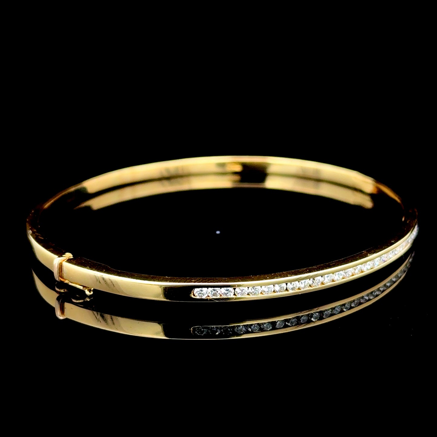 18K Yellow Gold Diamond Dot Bangle
