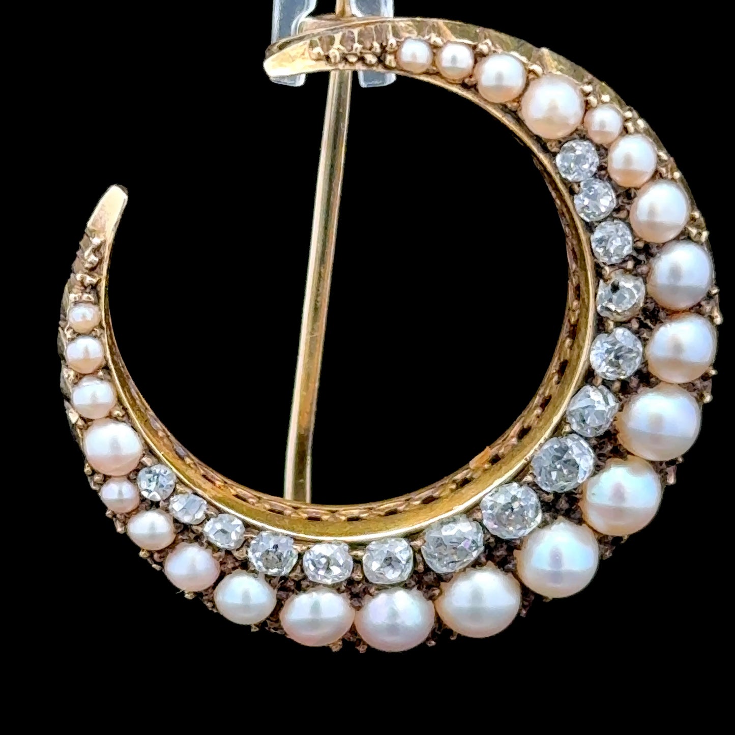 15K Yellow Gold Pearl & Diamond Brooch