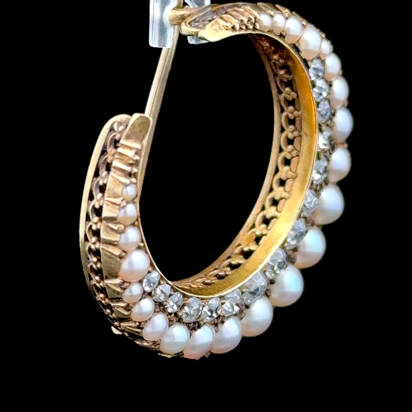 15K Yellow Gold Pearl & Diamond Brooch