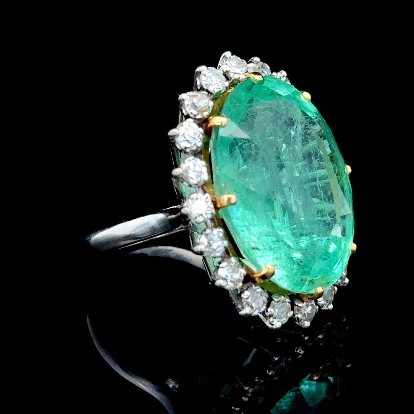Platinum Emerald & Diamond Cluster Ring APPX E:25 CTS & D:2.0 CTS