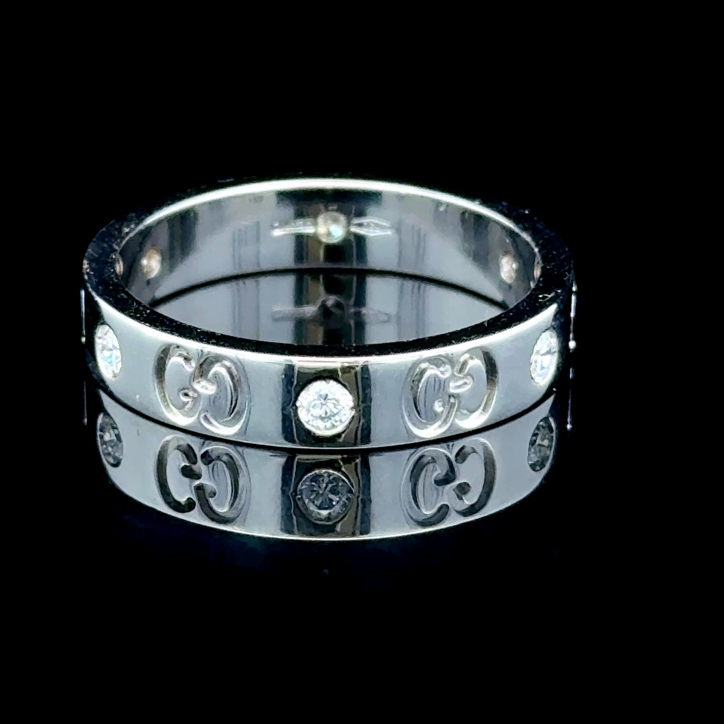 18K White Gold & Diamond Gucci Ring