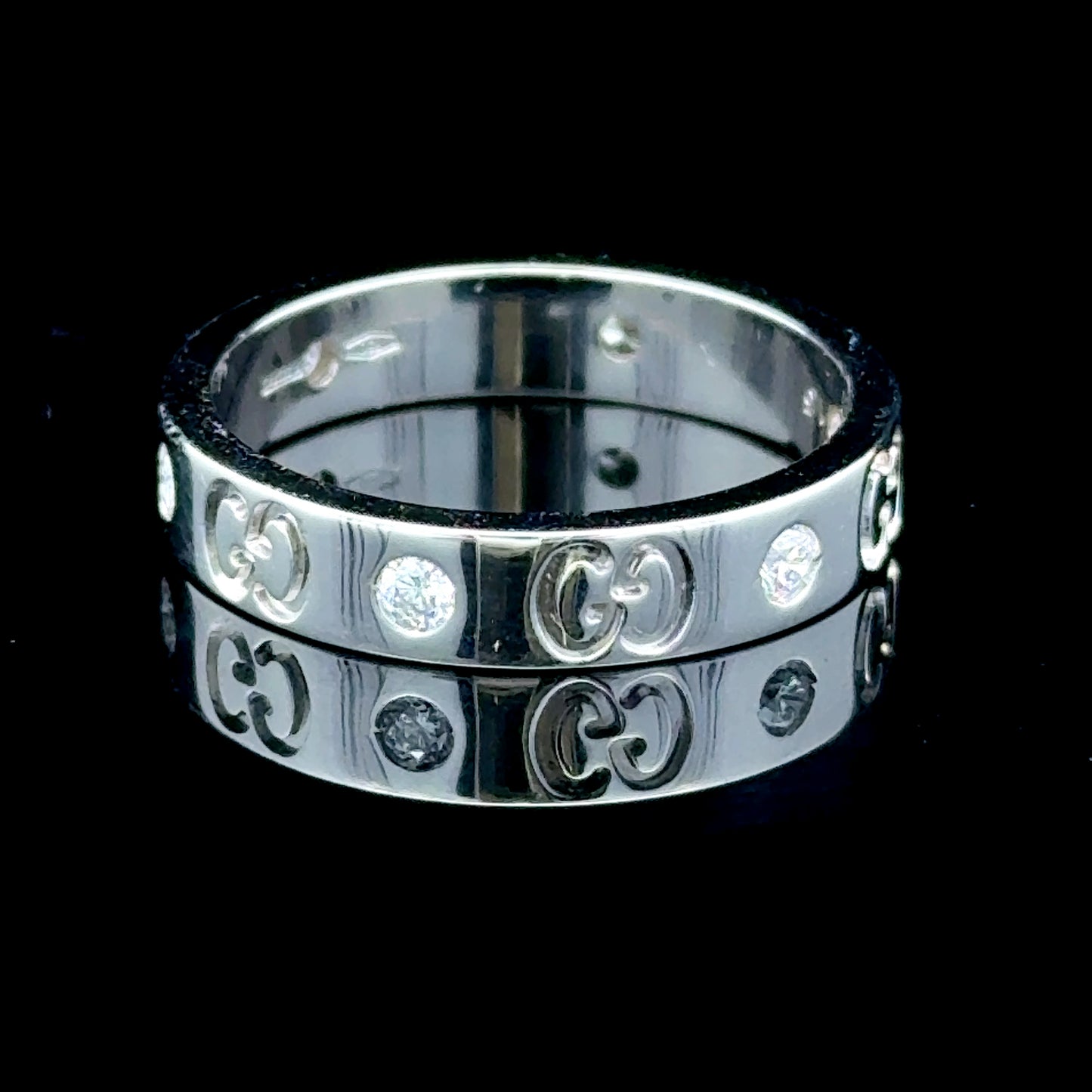 18K White Gold & Diamond Gucci Ring