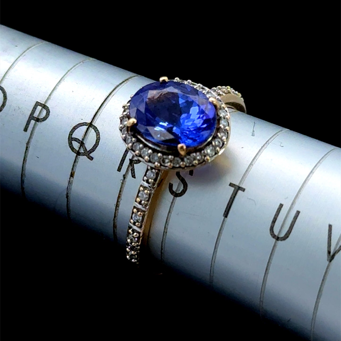 18K Yellow Gold Tanzanite & Diamond Halo Ring