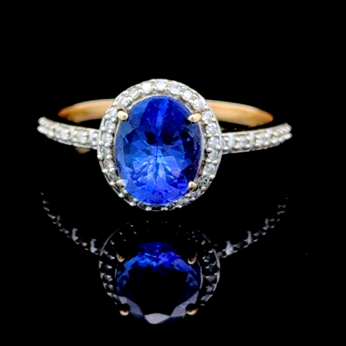 18K Yellow Gold Tanzanite & Diamond Halo Ring