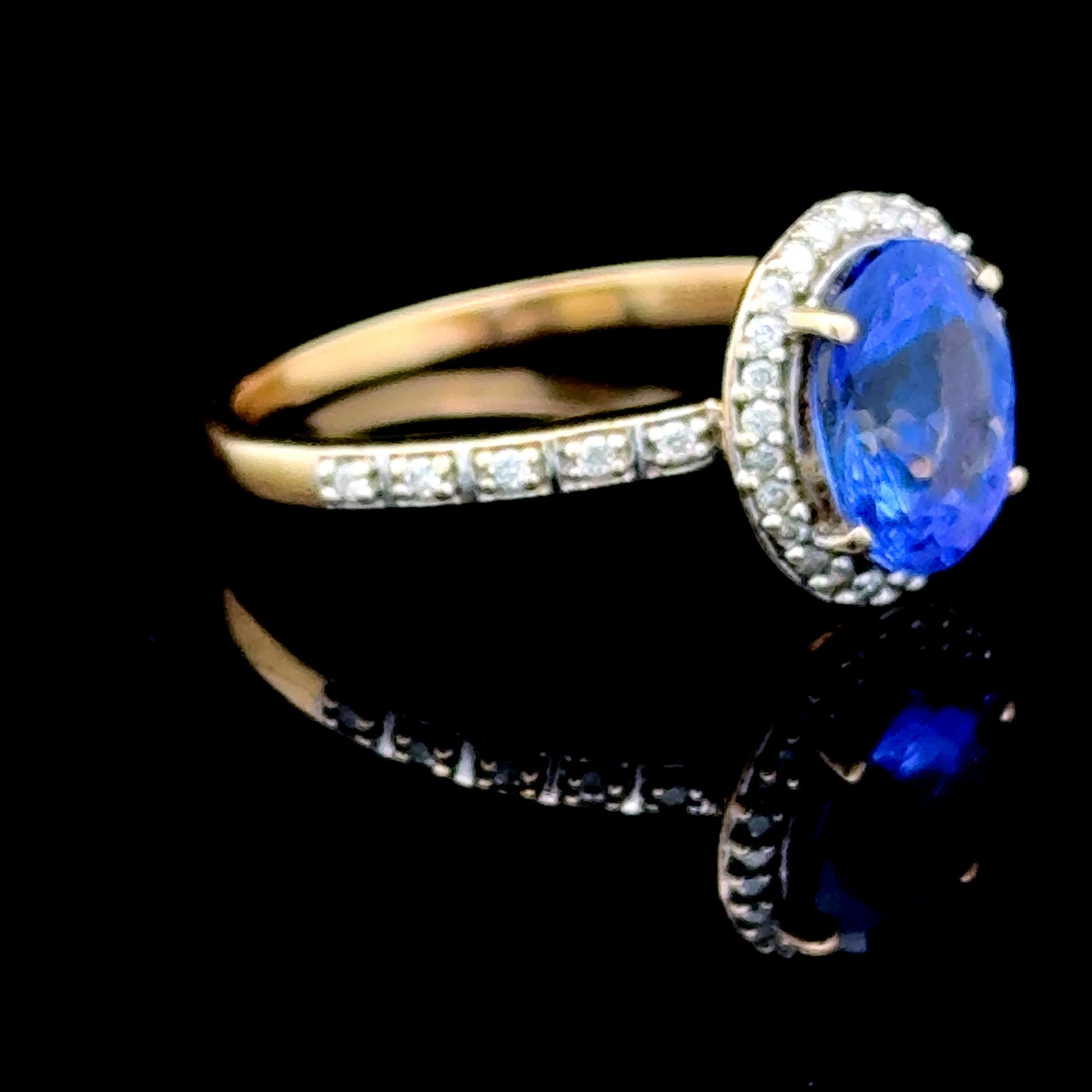 18K Yellow Gold Tanzanite & Diamond Halo Ring