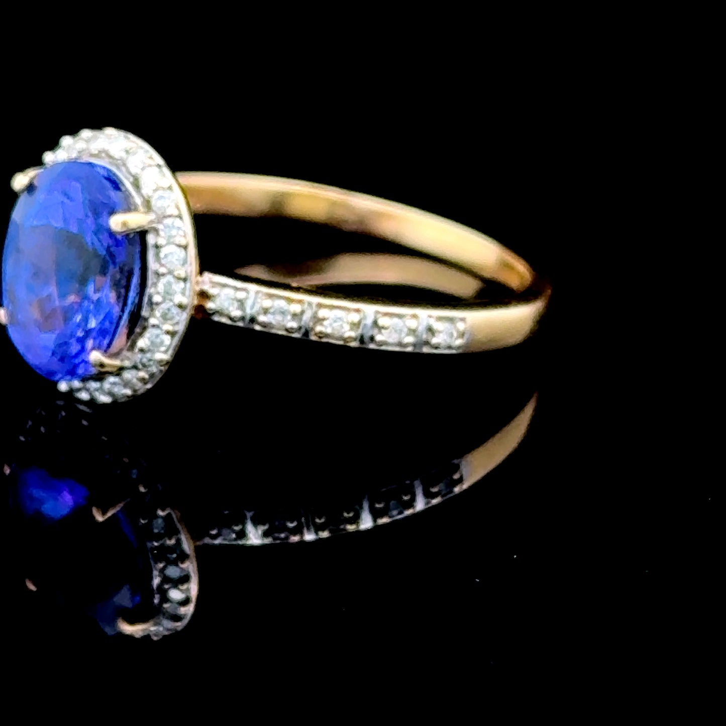 18K Yellow Gold Tanzanite & Diamond Halo Ring