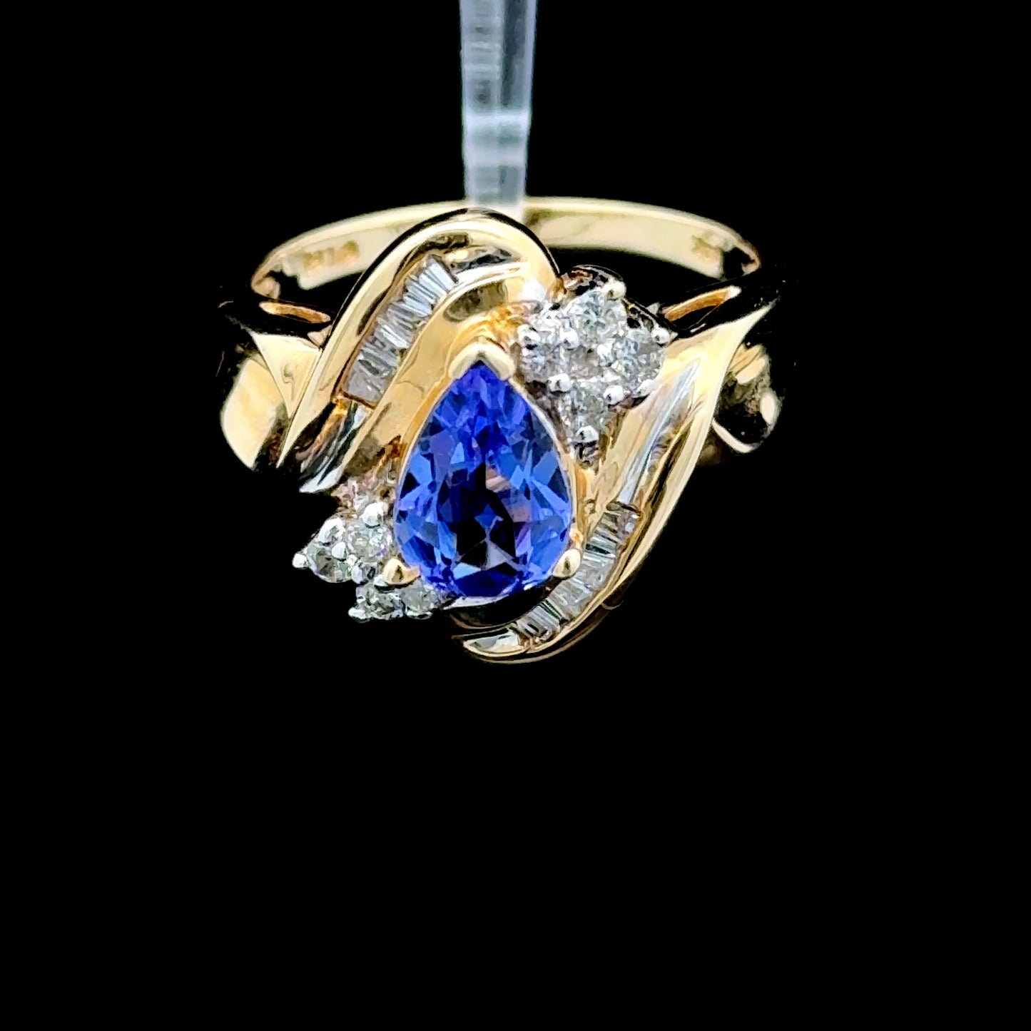 14K Yellow Gold Tanzanite & Diamond RIng