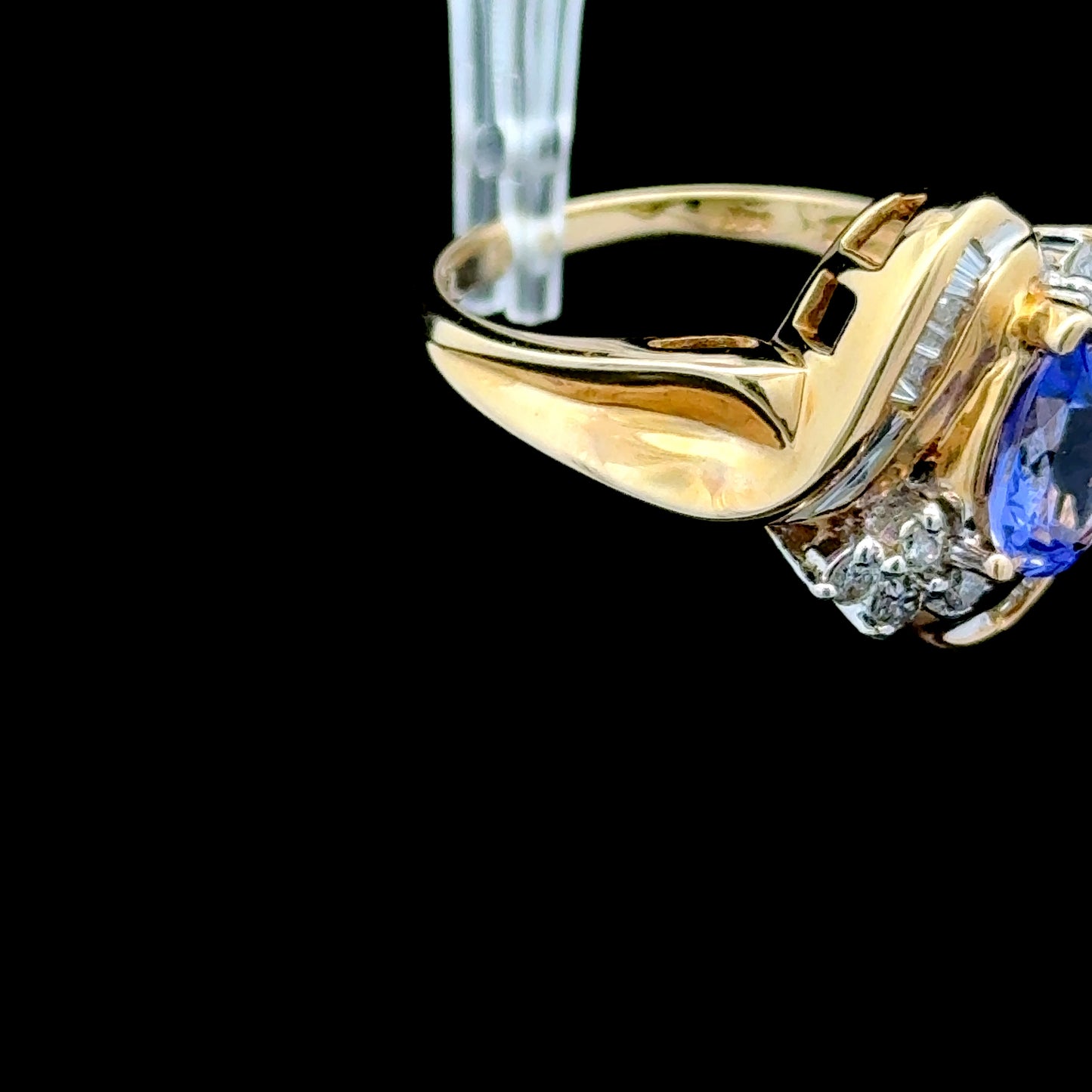 14K Yellow Gold Tanzanite & Diamond RIng