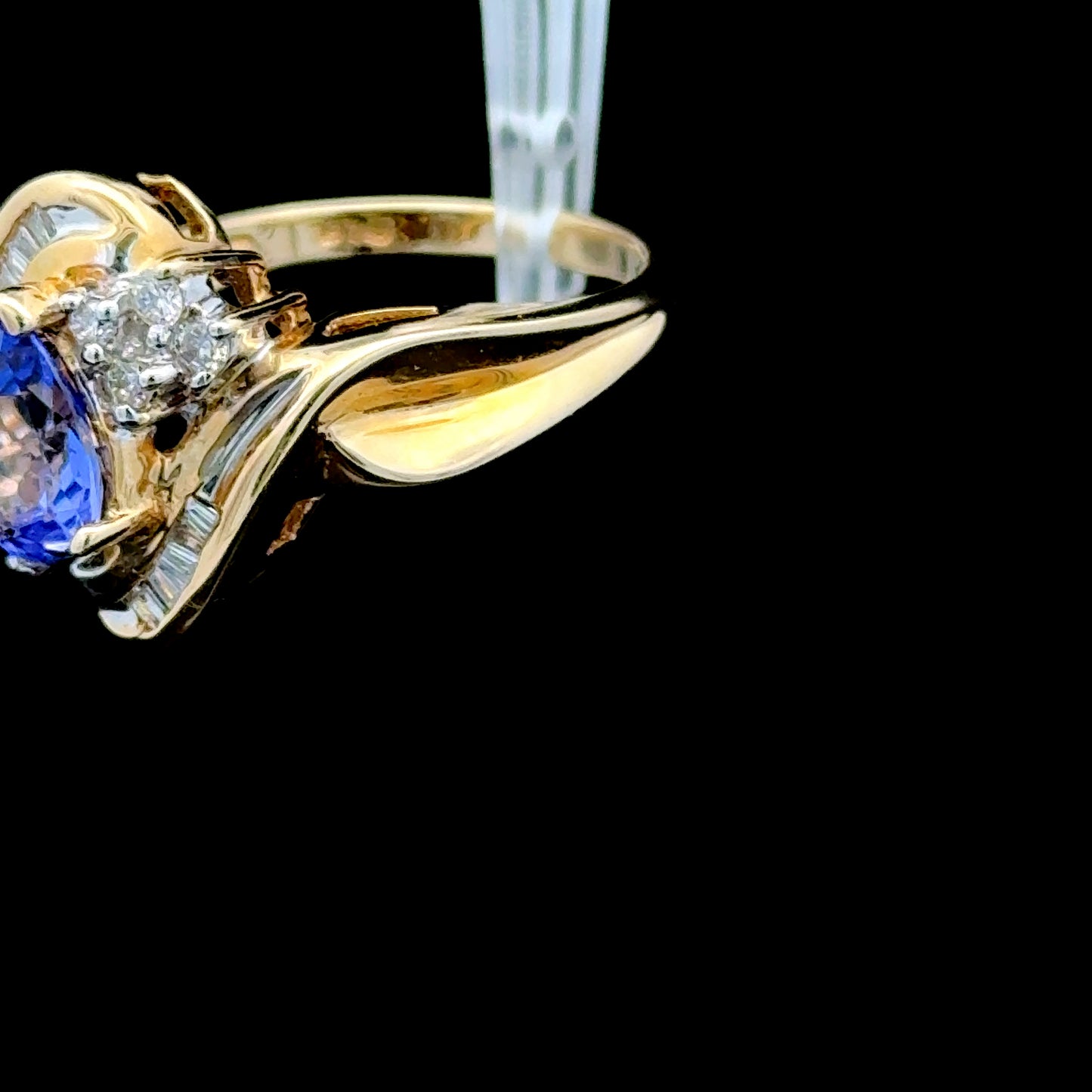 14K Yellow Gold Tanzanite & Diamond RIng