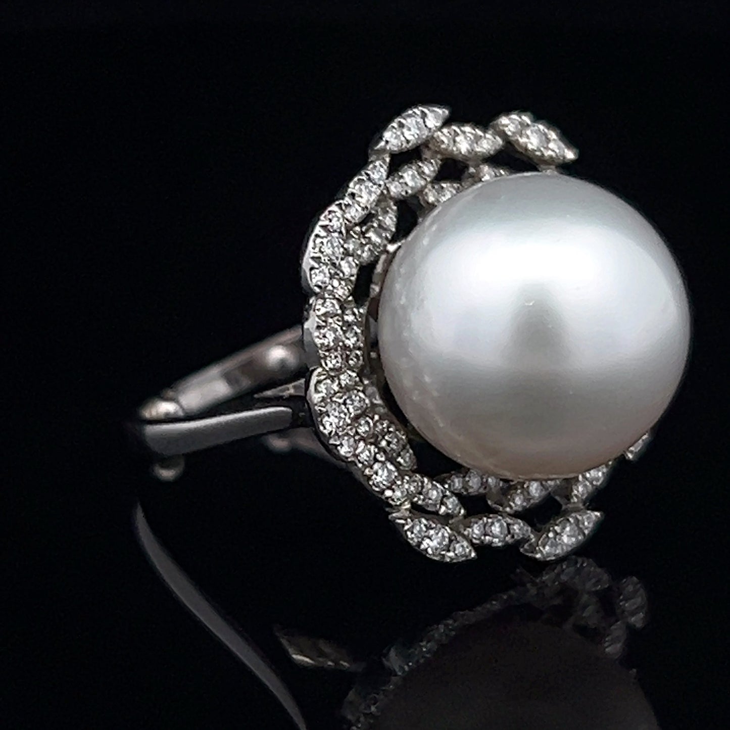 18K White Gold Large Pearl & Diamond Ring