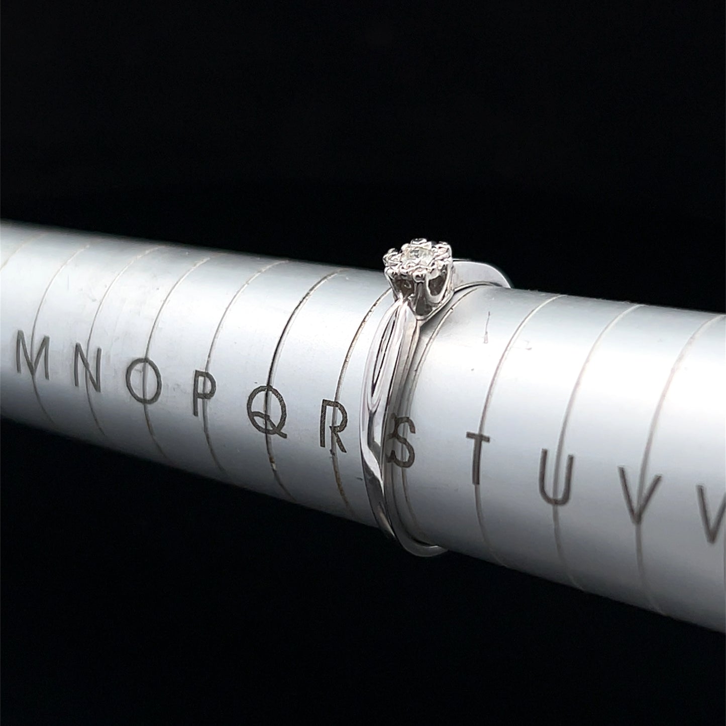 9K White Gold Diamond Ring