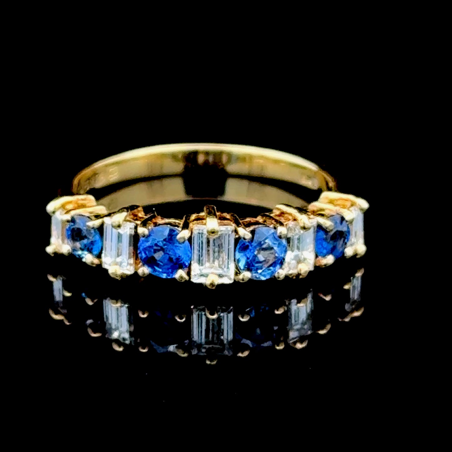 18K Yellow Gold Sapphire & Diamond Ring