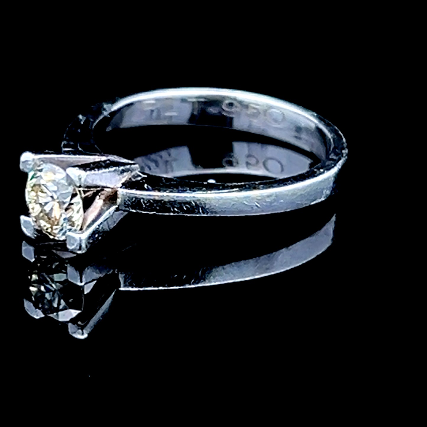 Platinum Round Cut Diamond Ring