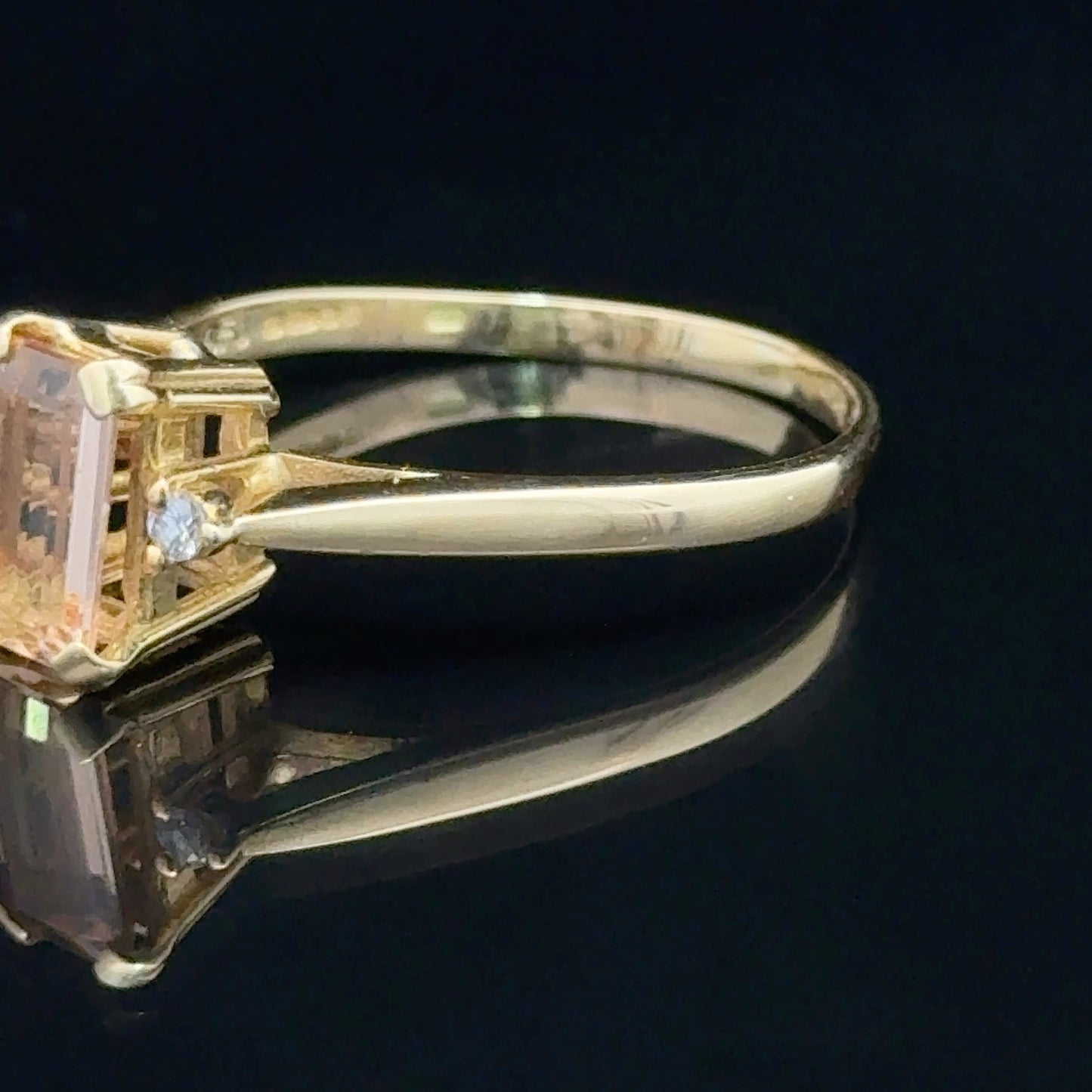 18K Yellow Gold Morganite & Diamond Ring