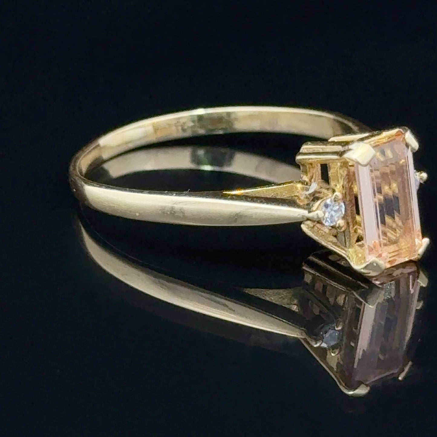 18K Yellow Gold Morganite & Diamond Ring