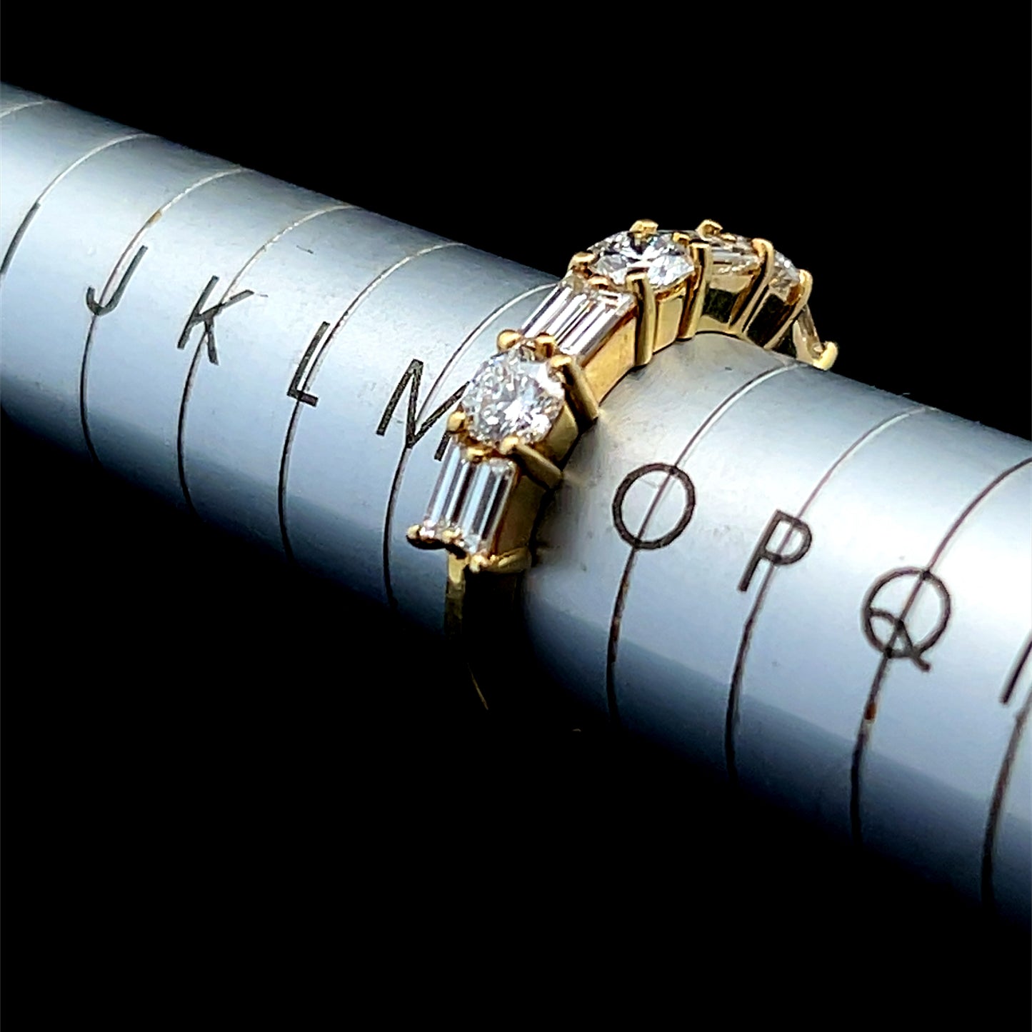 18K Yellow Gold Diamond & Baguette Diamond Ring