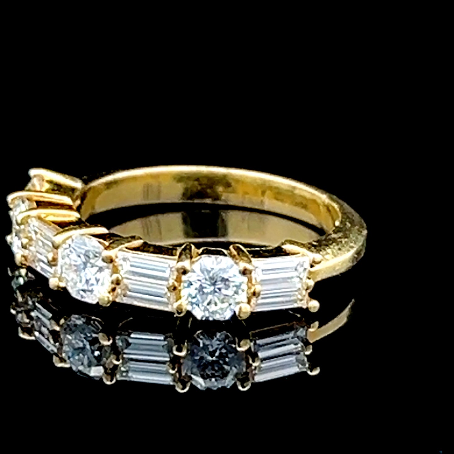 18K Yellow Gold Diamond & Baguette Diamond Ring
