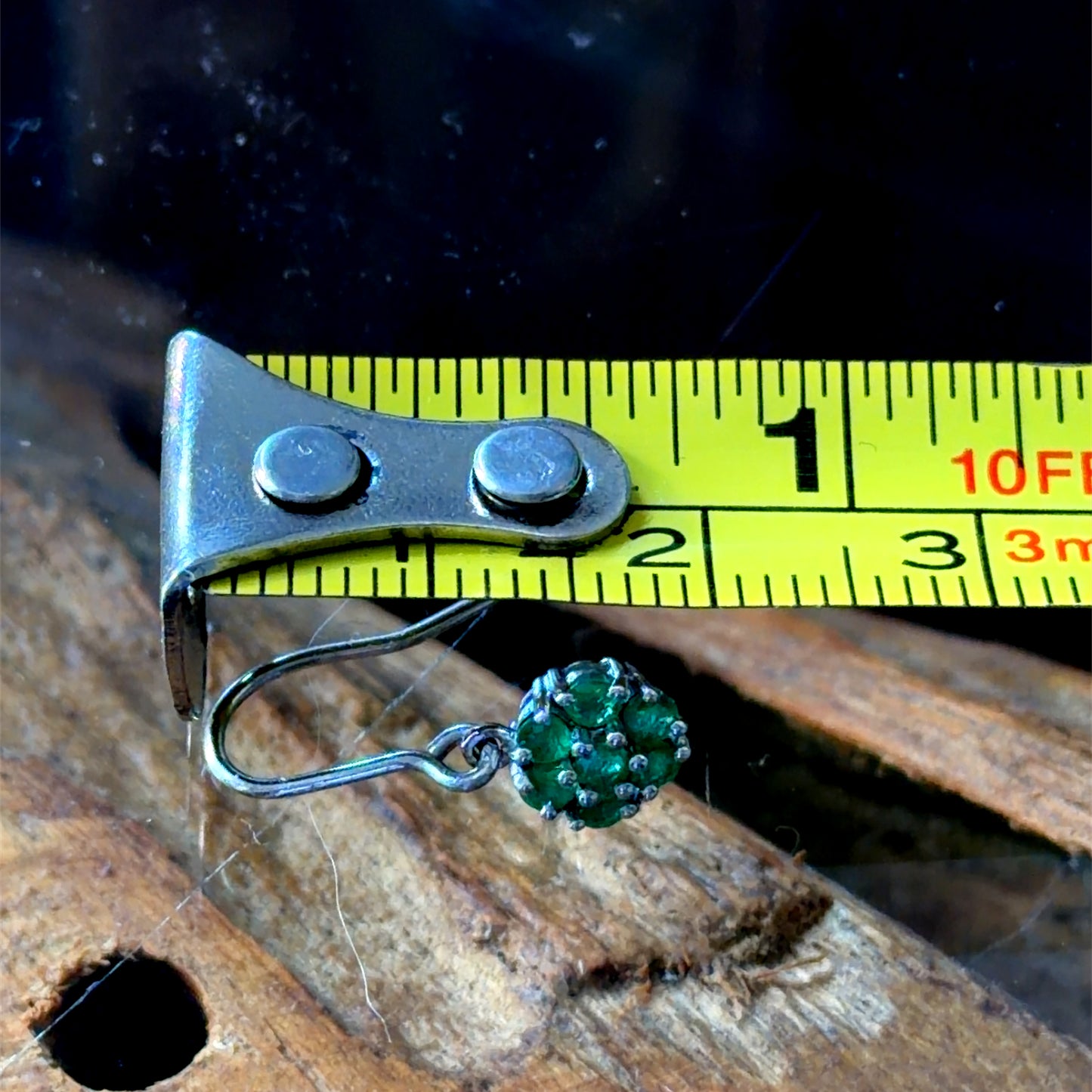 9K White Gold Emerald Daisy Cluster Earrings