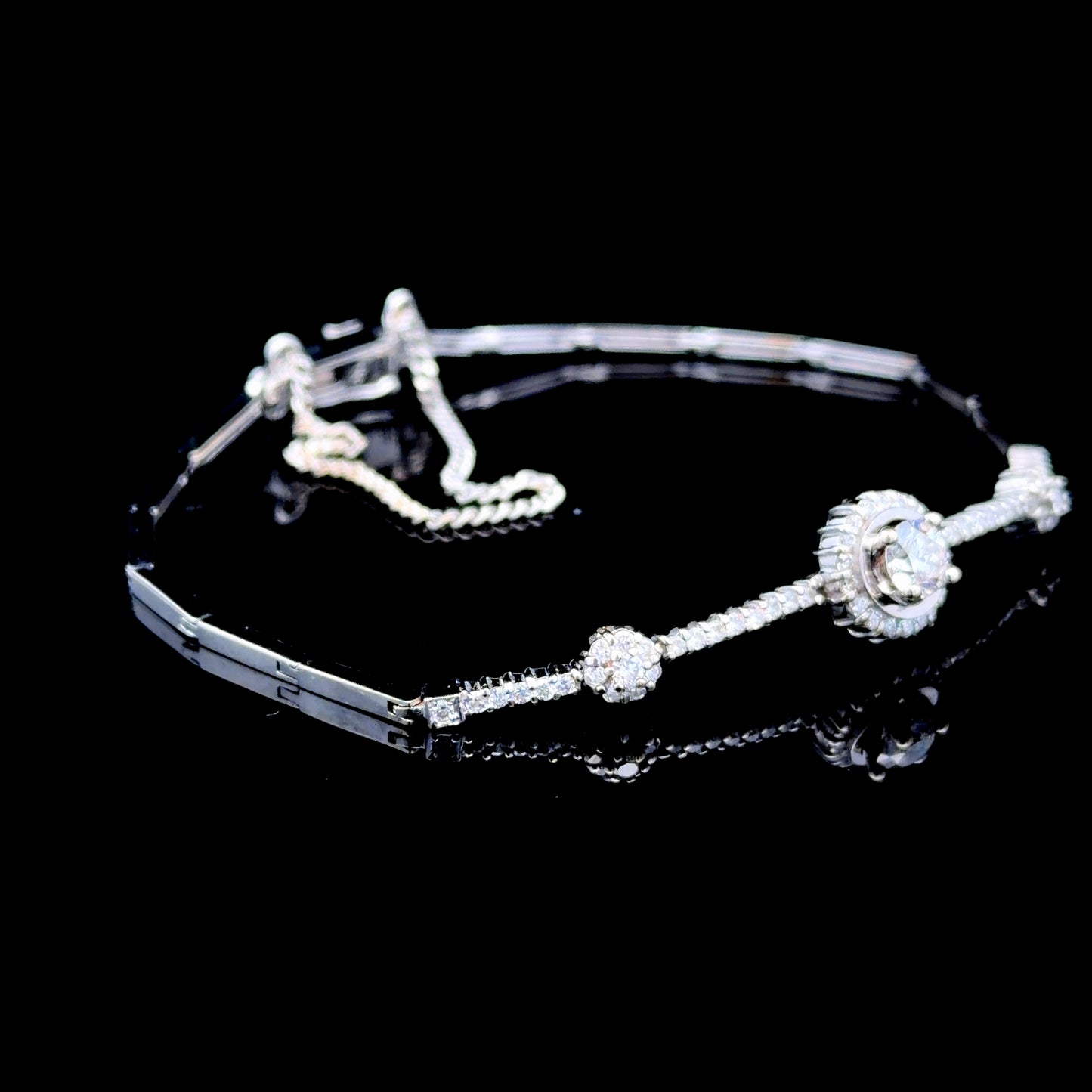 18K White Gold Diamond Bracelet APPX 0.8 CTS