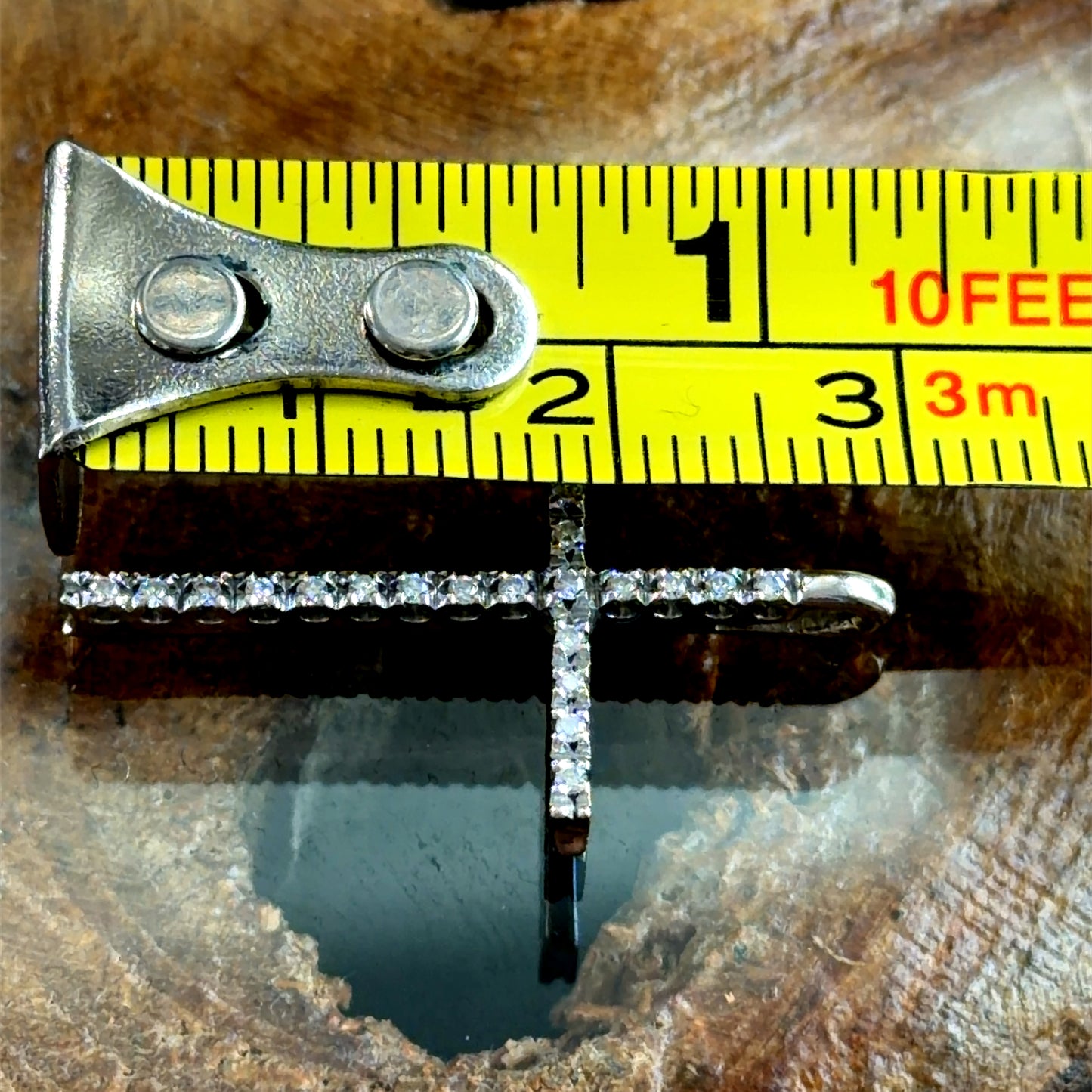18K White Gold Diamond Cross APPX 0.25 CTS