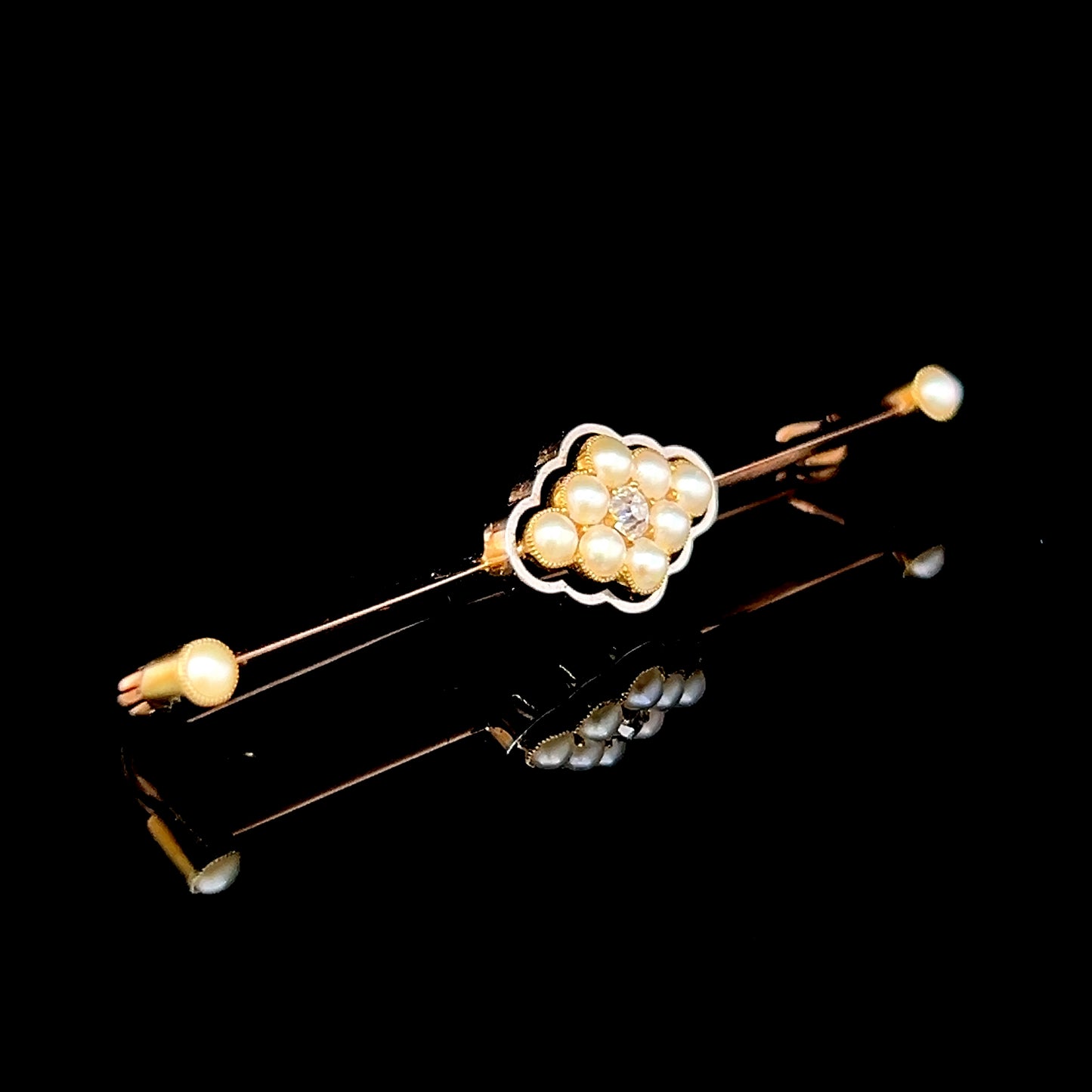 15K Yellow Gold Pearl / Diamond Brooch