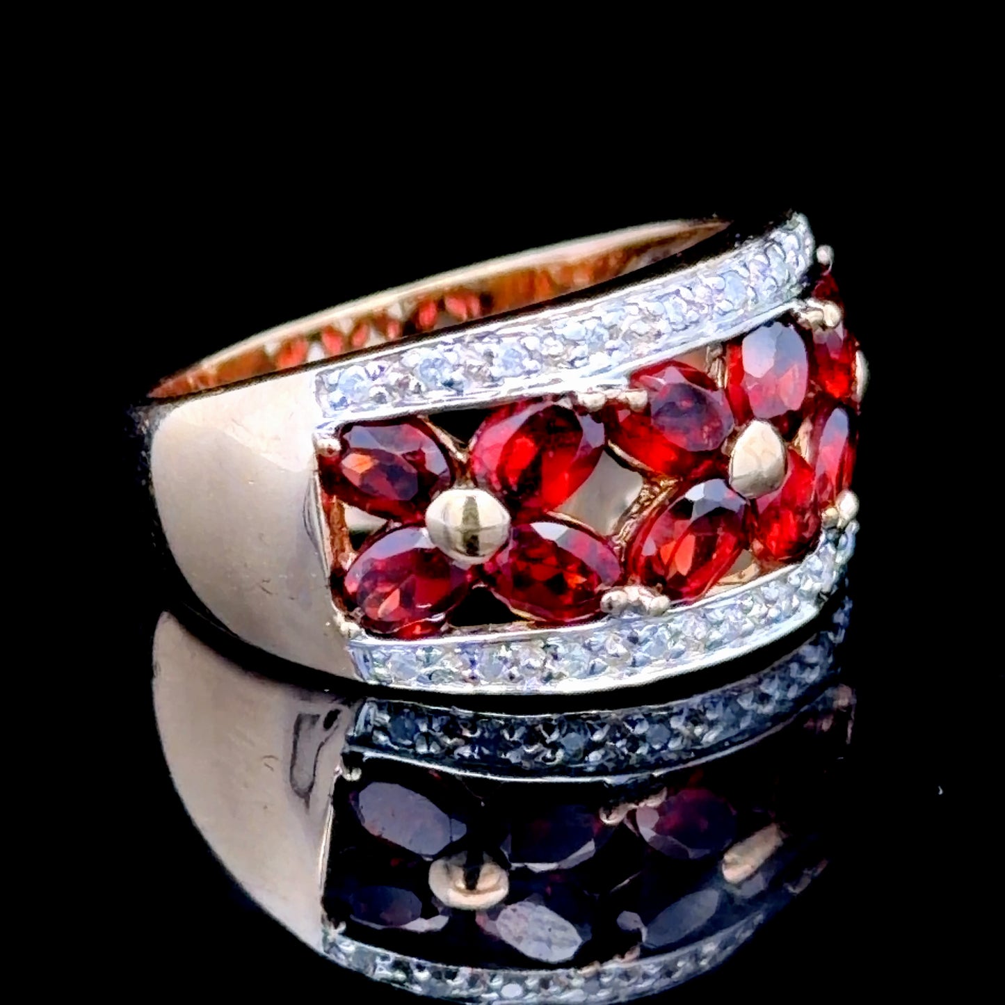 9K Yellow Gold Garnet & Diamond Ring