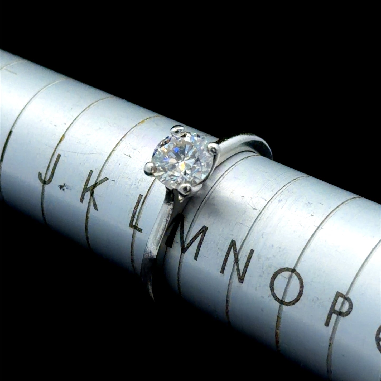 Platinum Diamond Solitaire Ring APPX 0.88 CTS F SI2