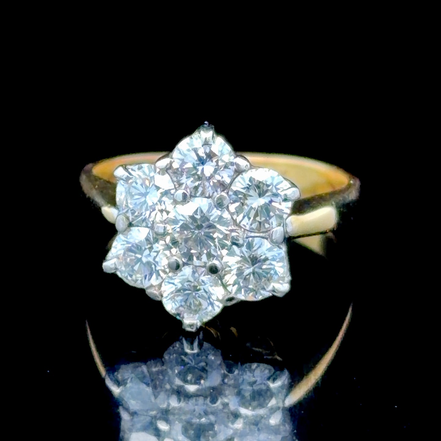 18K Yellow Gold Diamond Daisy Cluster Ring APPX 2.0 CTS