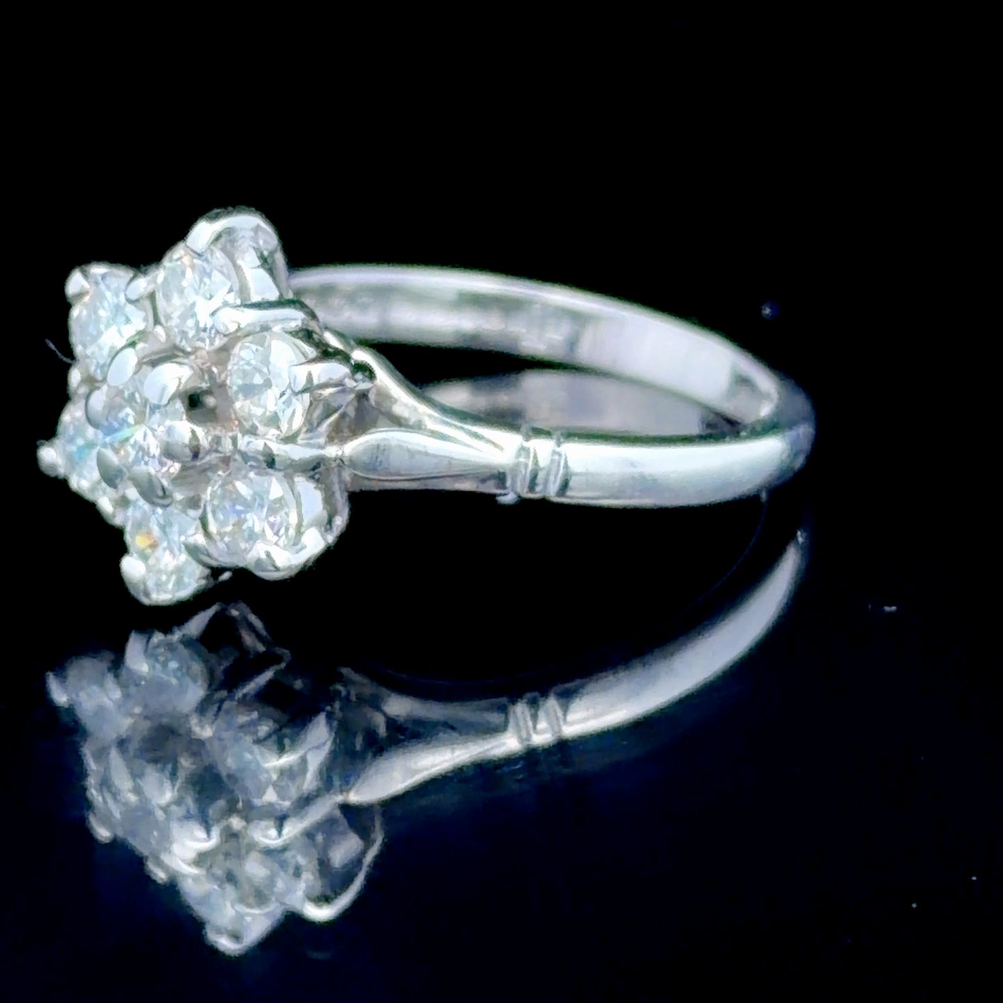 18K White Gold Diamond Daisy Cluster Ring APPX 1.0 CTS