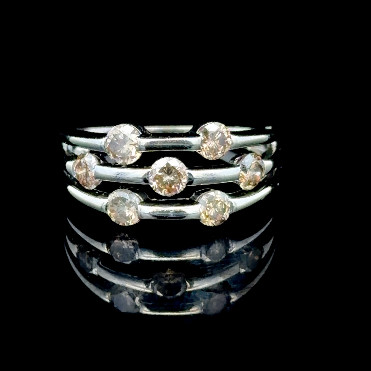 9K White Gold Bubbles Style Ring