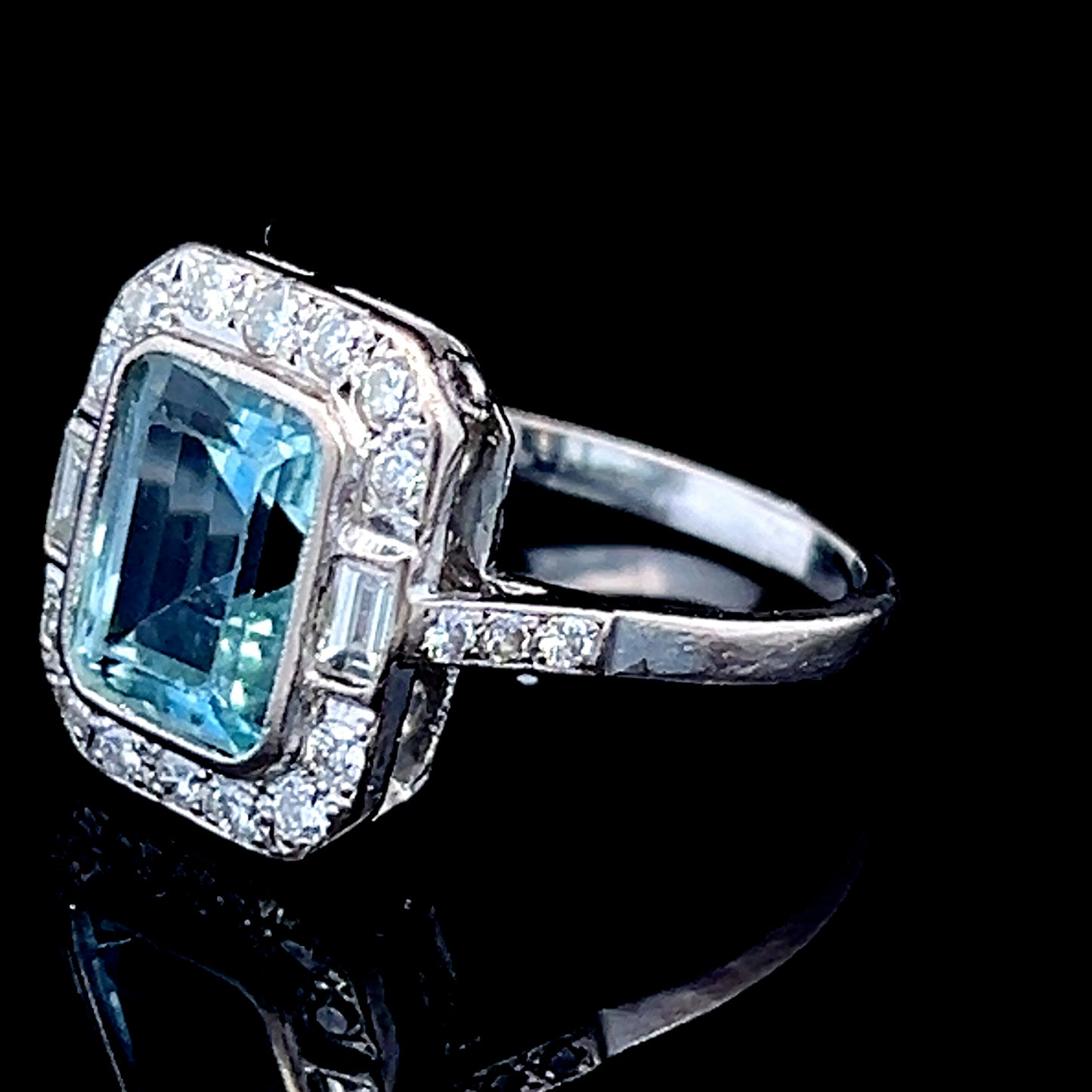 18K White Gold Aquamarine & Diamond Deco Ring