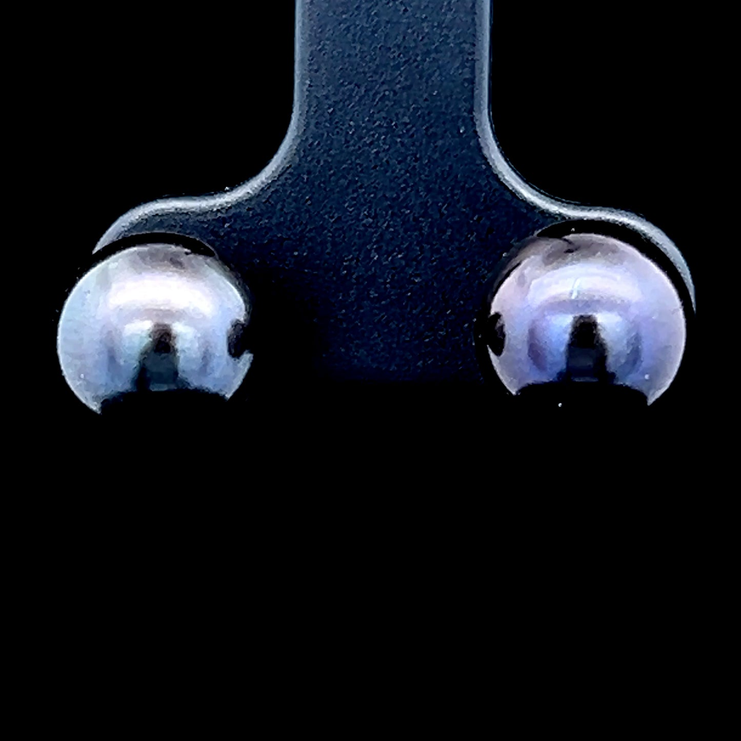 9K Yellow Gold Black Pearl Studs