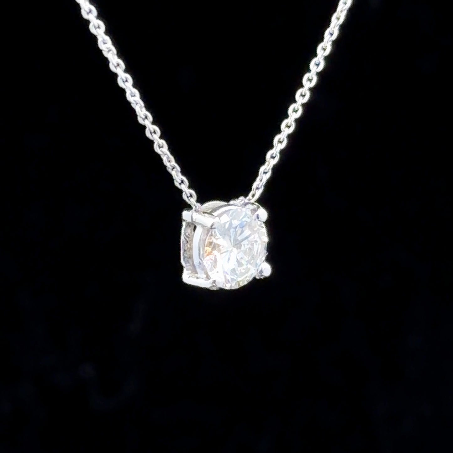 18K White Gold Diamond Pendant APPX 0.7 CTS