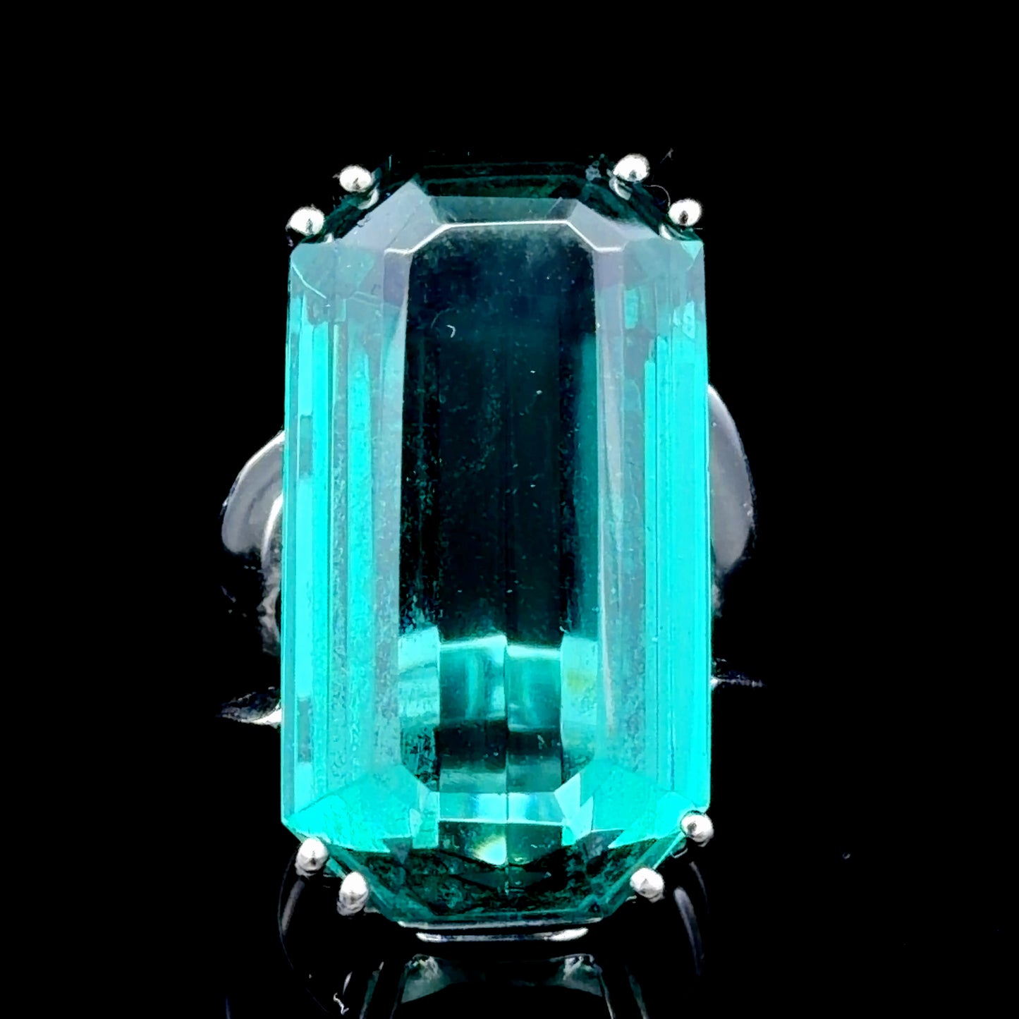18K White Gold Blue / Green Tourmaline Ring