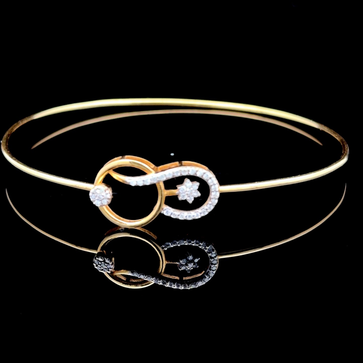 18K Yellow Gold Diamond Bangle
