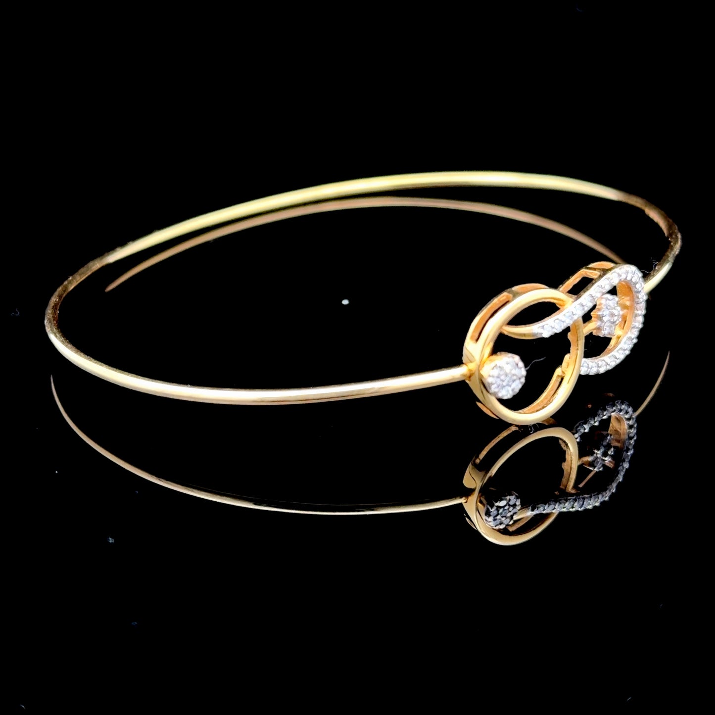 18K Yellow Gold Diamond Bangle
