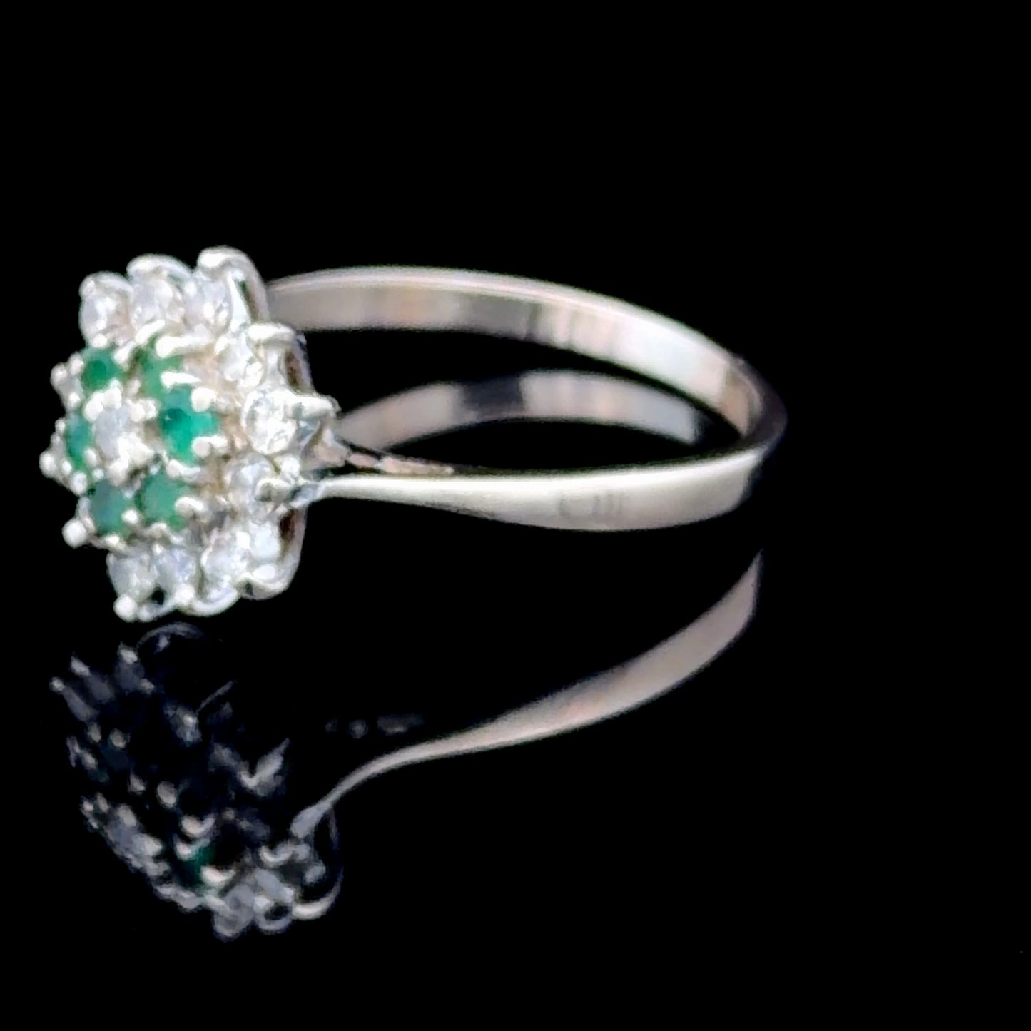 18K White Gold Diamond & Emerald Cluster Ring