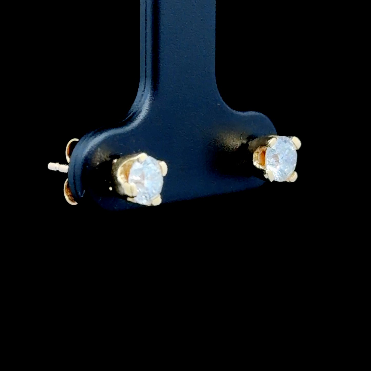 18K Yellow Gold Diamond Studs APPX 0.5 CTS
