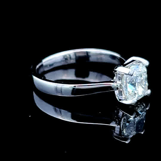 Platinum Diamond Solitaire Ring APPX 1.70 CTS SI2/L Certification