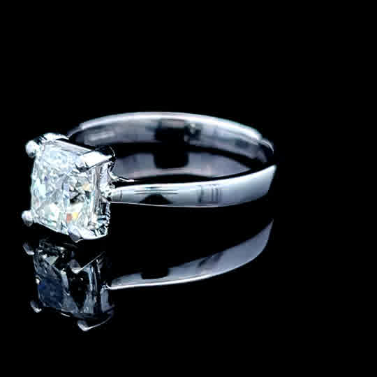 Platinum Diamond Solitaire Ring APPX 1.70 CTS SI2/L Certification