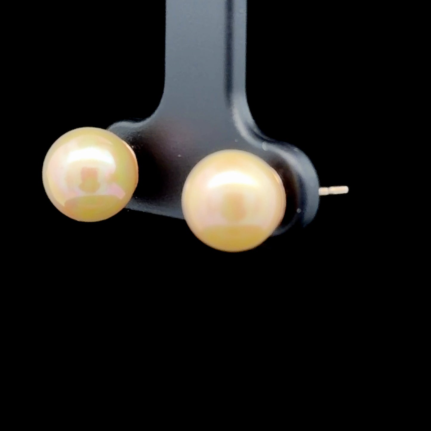 9K Yellow Gold Cream Pearl Studs